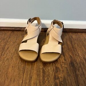 Born Women’s Natural Marlowe Leather Gladiator Sandals